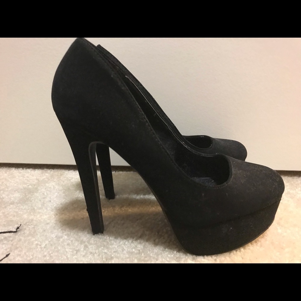 Charlotte Russe black pumps